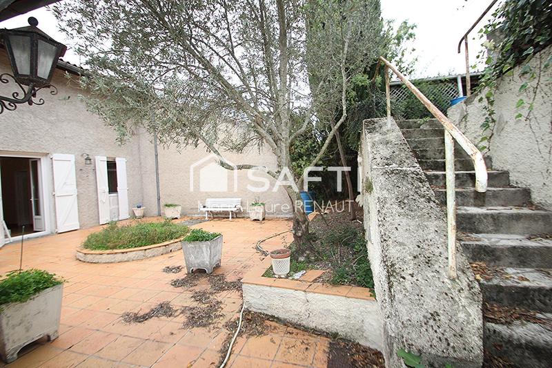 Maison - 202 m² - 7 pièces