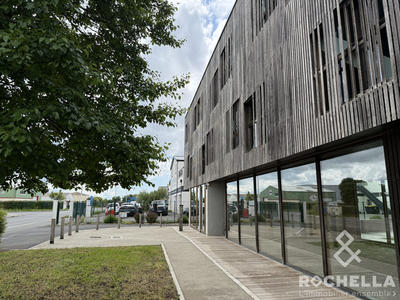 Local d'activités - 369 m²