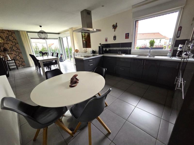 Pavillon - 126 m² - 7 pièces