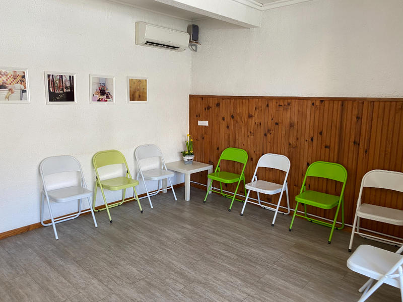 Local d'activité / Entrepôt - 64 m² - 4 pièces