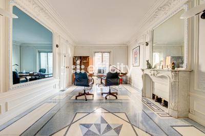 Appartement - 184 m² - 6 pièces