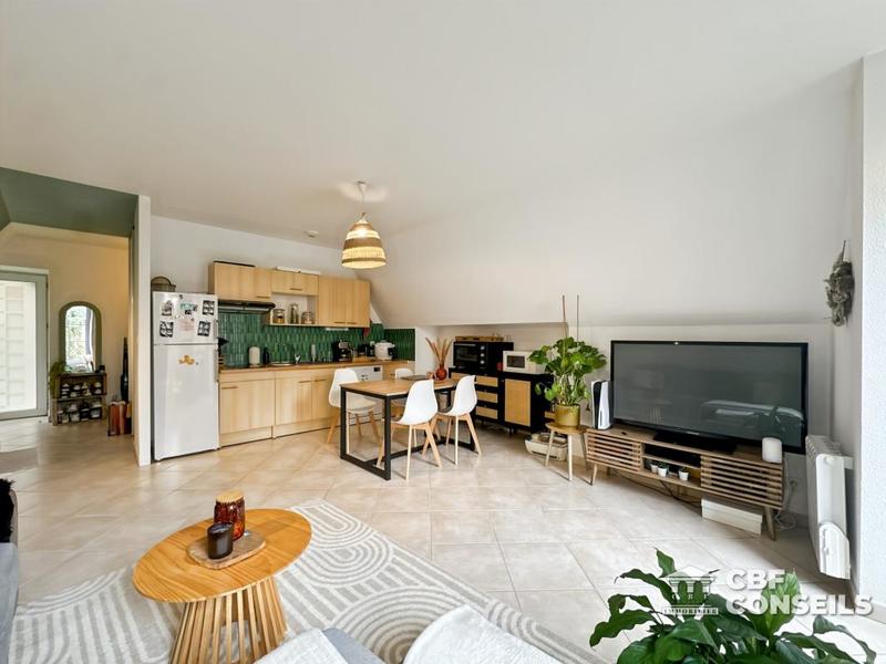 Appartement - 60 m² - 2 pièces