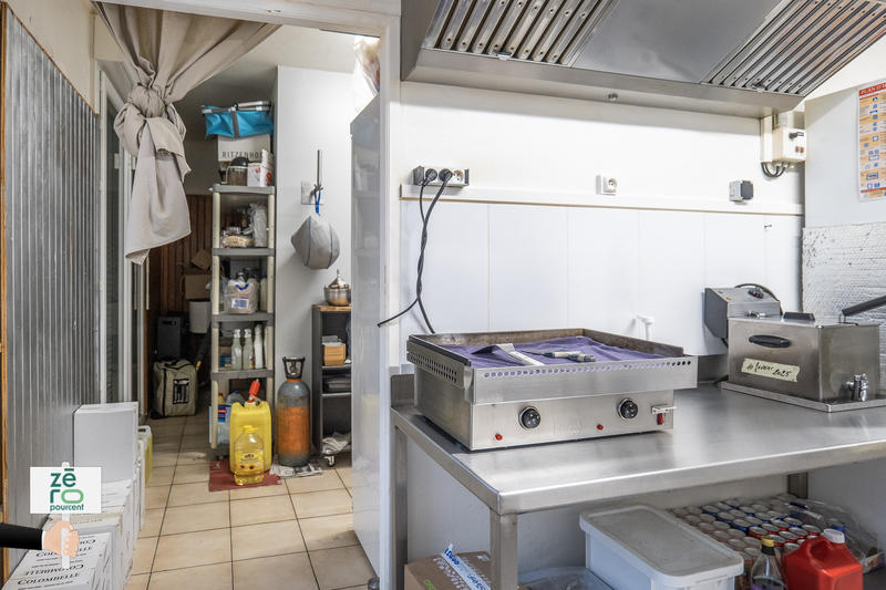 Fonds de commerce - Magasins - 200 m²