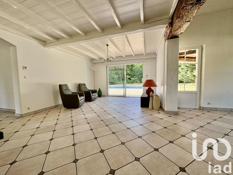 Maison - 225 m² - 9 pièces