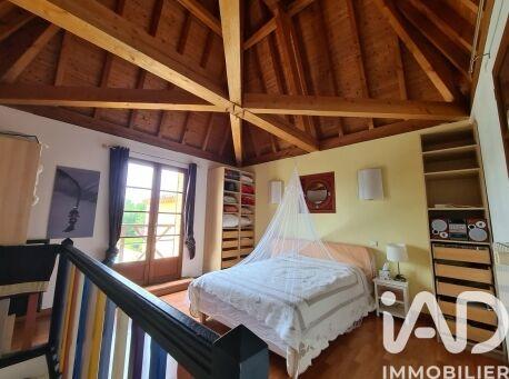 Maison - 450 m² - 20 pièces