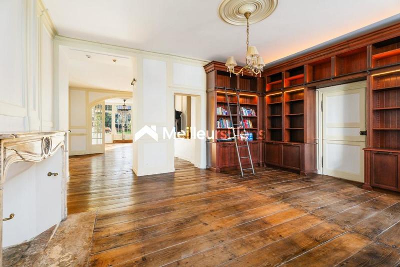 Maison de maîtres - 232 m² - 8 pièces