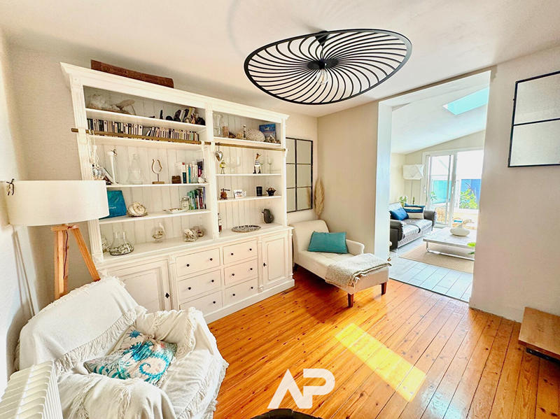 Maison - 97 m² - 5 pièces