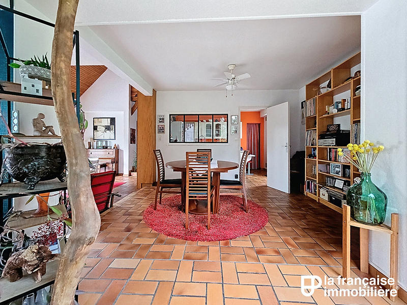 Maison - 181 m² - 6 pièces