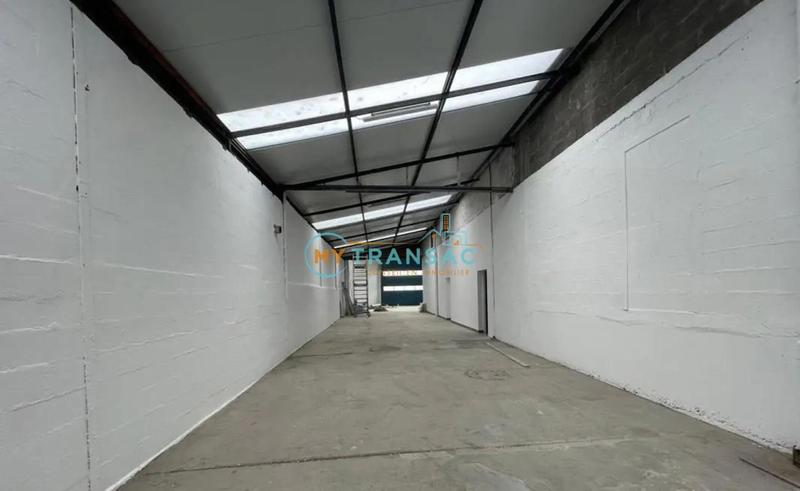Local d'activité / Entrepôt - 344 m²