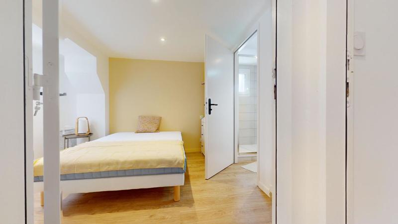 Maison - 162 m² - 10 pièces