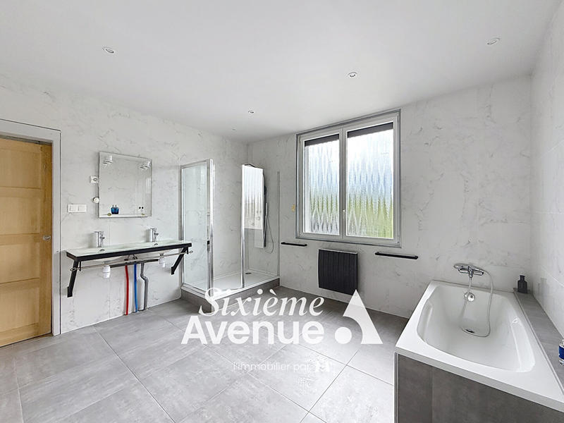 Maison - 111 m² - 4 pièces