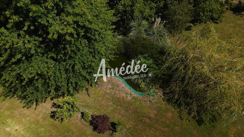 Maison traditionnelle - 195 m² - 9 pièces