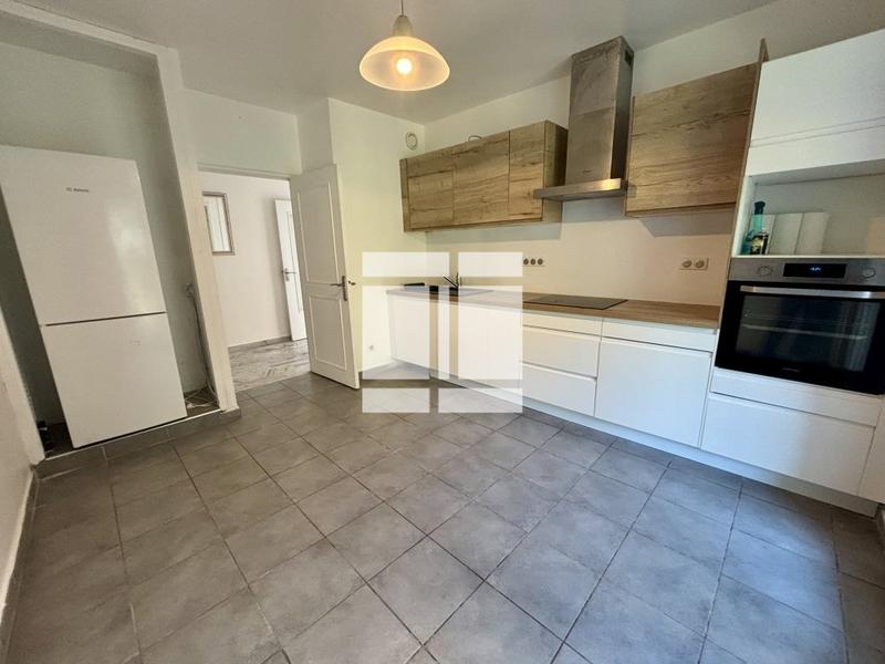 Appartement - 80 m² - 3 pièces