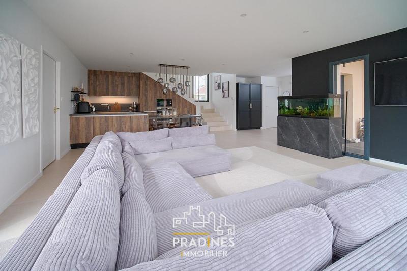 Maison - 120 m² - 5 pièces