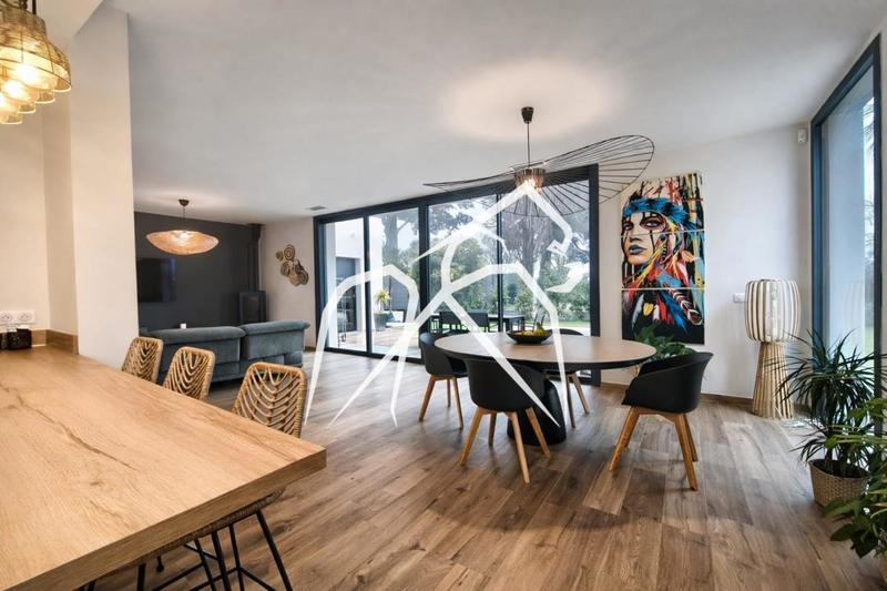 Maison ancienne - 190 m² - 6 pièces