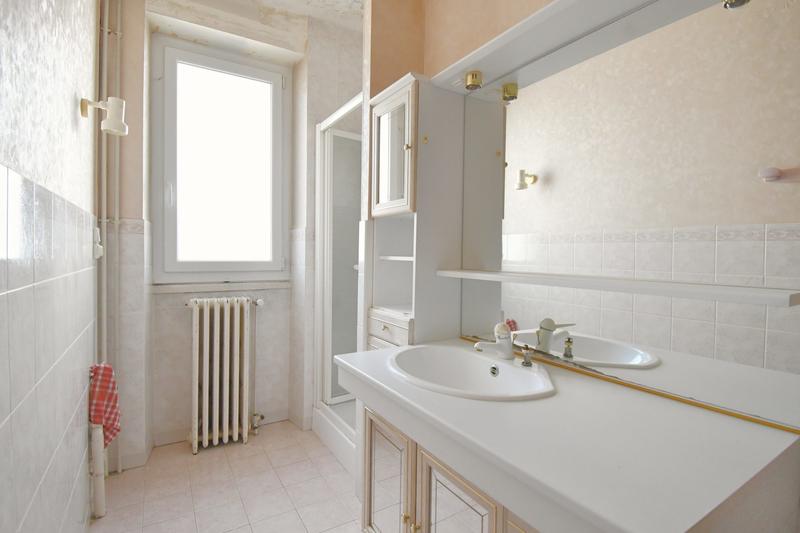 Maison - 195 m² - 7 pièces