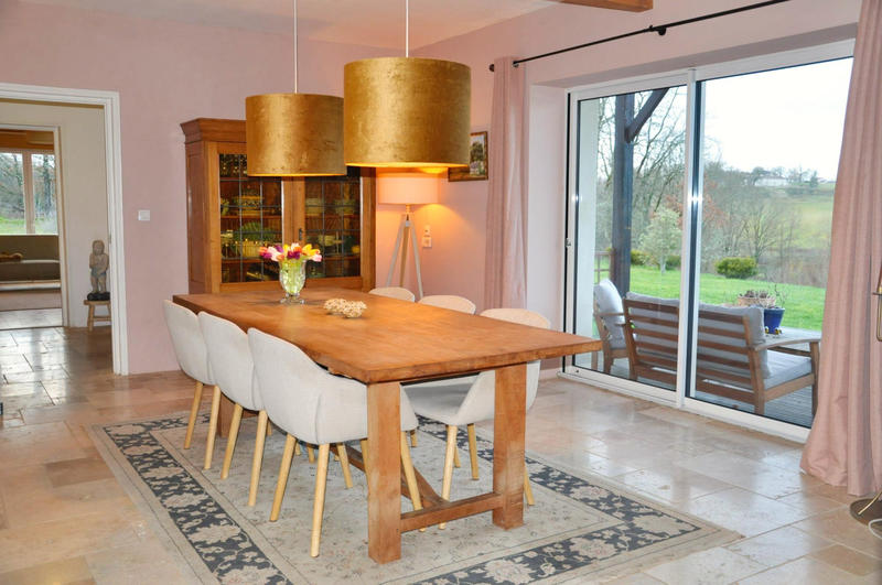 Maison - 216 m² - 7 pièces