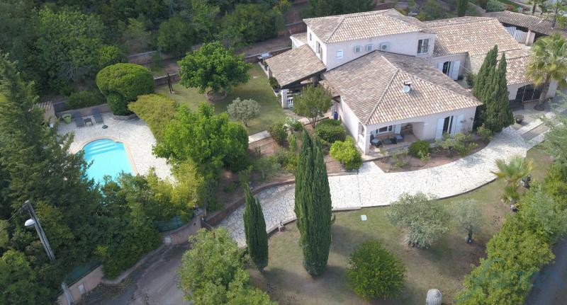 Villa - 280 m² - 6 pièces