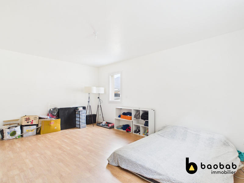 Maison - 97 m² - 3 pièces