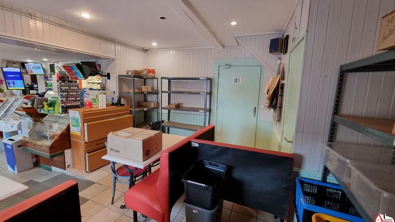 Magasins - 81 m² - 1 pièce