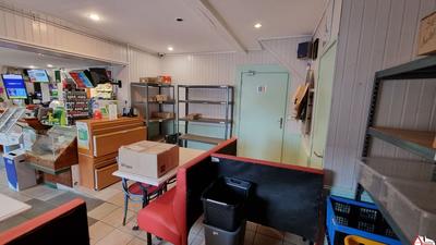 Magasins - 81 m² - 1 pièce