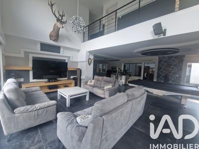 Maison - 515 m² - 16 pièces