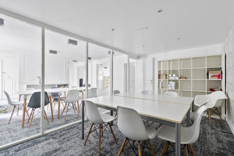 Bureau - 142 m² - 5 pièces