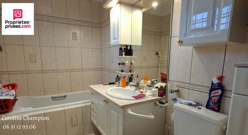 Maison - 214 m² - 7 pièces