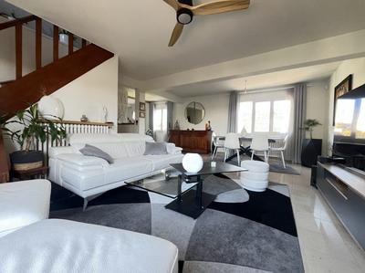 Maison - 153 m² - 6 pièces