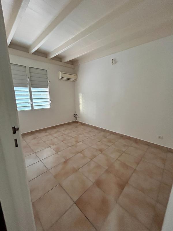 Maison - 104 m² - 6 pièces