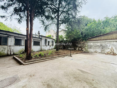 Maison - 273 m² - 8 pièces