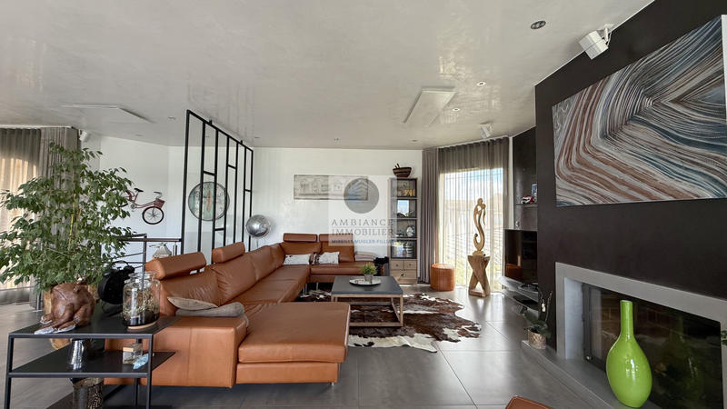 Maison - 257 m² - 7 pièces