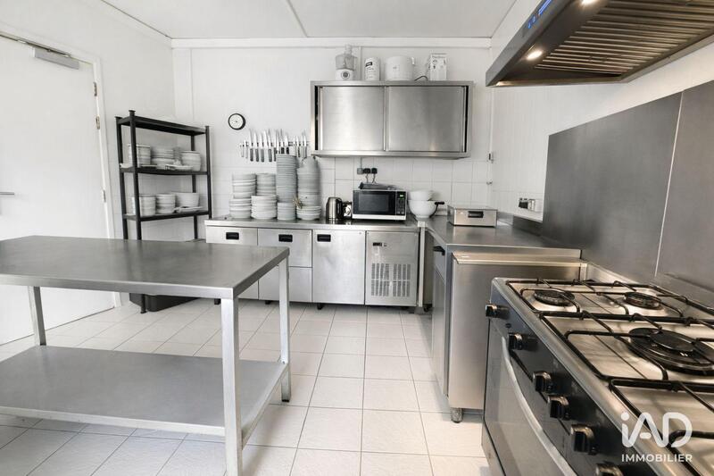 Local commercial - 142 m²