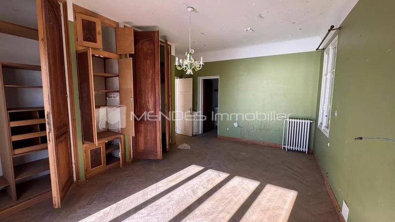 Villa - 597 m² - 11 pièces