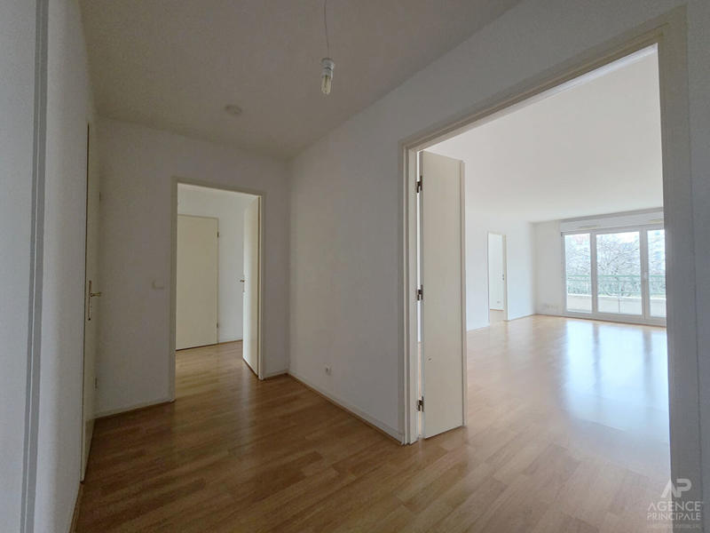 Appartement - 104 m² - 5 pièces