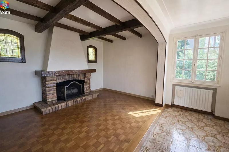 Villa - 218 m² - 8 pièces