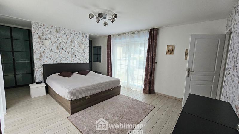 Maison - 199 m² - 6 pièces