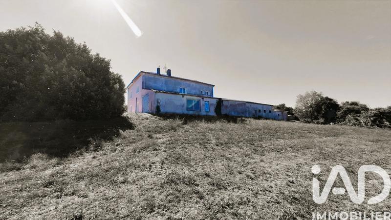 Maison - 210 m² - 5 pièces