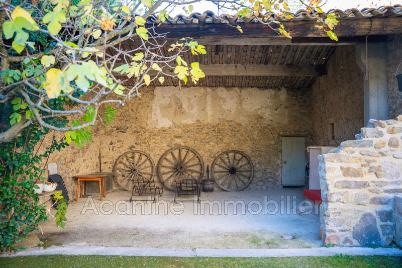 Mas - 298 m² - 8 pièces