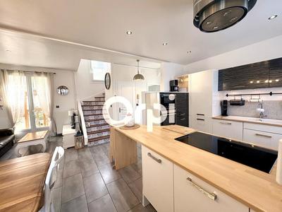 Maison en pierre - 101 m² - 6 pièces