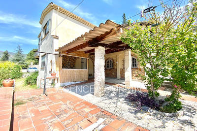 Maison - 194 m² - 6 pièces