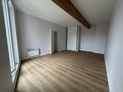 Maison traditionnelle - 80 m² - 5 pièces