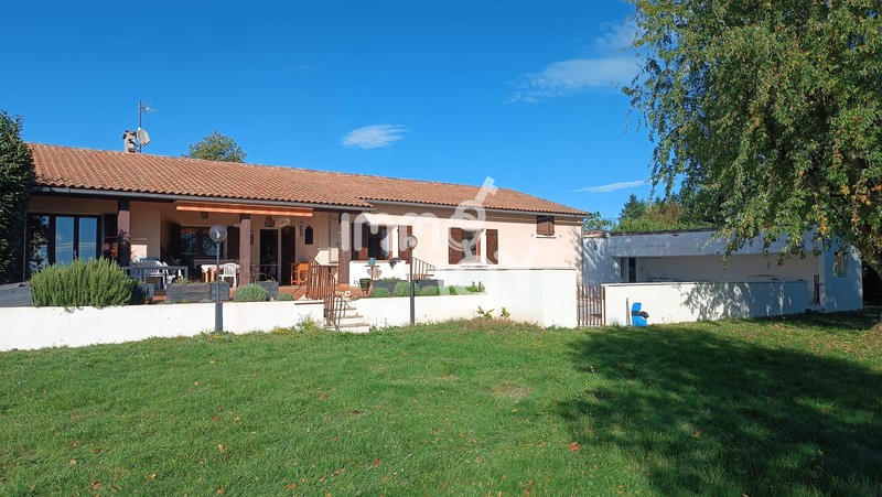 Maison - 180 m² - 5 pièces