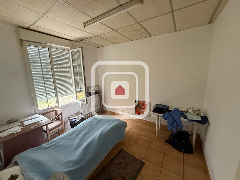 Maison - 642 m² - 14 pièces