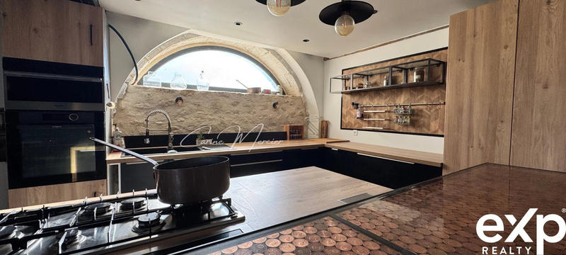 Maison ancienne - 174 m² - 7 pièces