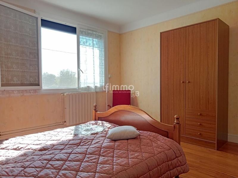 Maison - 216 m² - 6 pièces