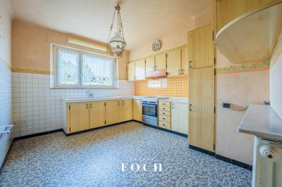 Maison - 143 m² - 7 pièces