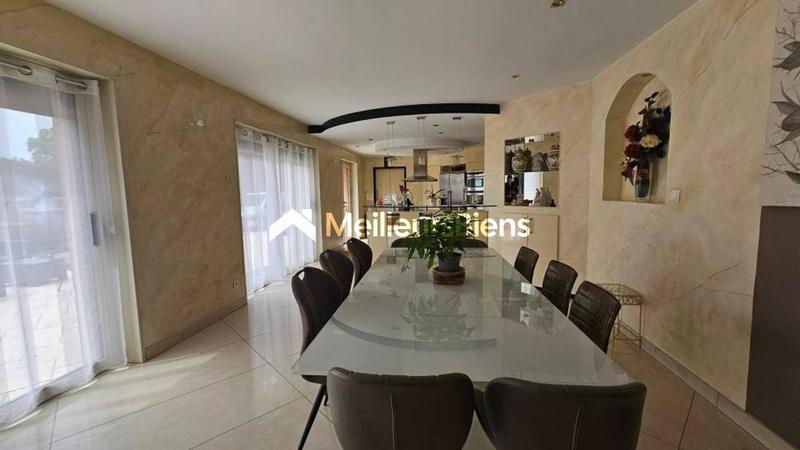 Propriété - 450 m² - 10 pièces