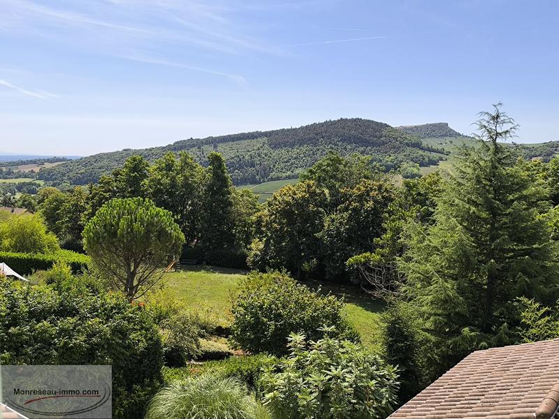 Maison - 157 m² - 8 pièces