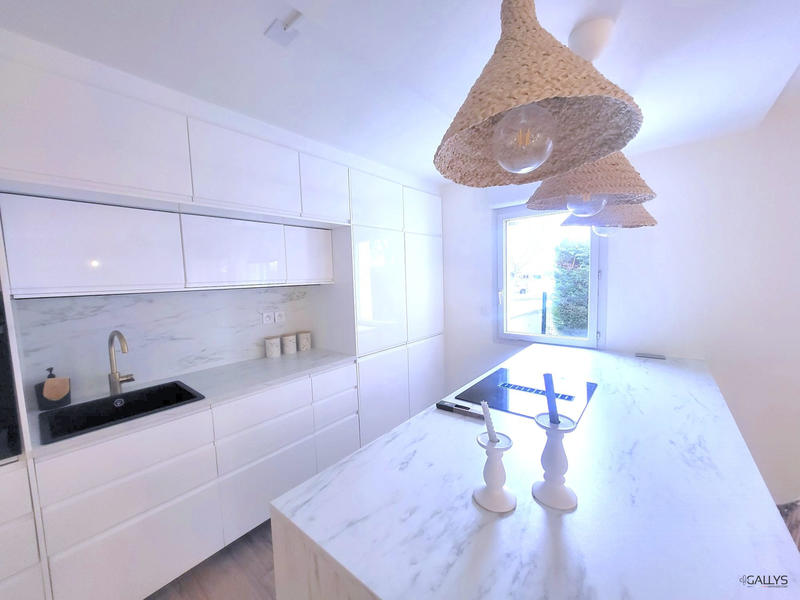 Appartement - 65 m² - 3 pièces